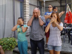 Георги_Кадурин_с_участници_в_миналогодишния_Фестивал_по_време_на_пауза_между_уъркшопите_.JPG