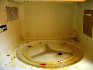 dirty-microwave.jpg
