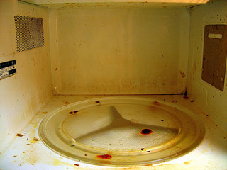 dirty-microwave.jpg dirty-microwave.jpg