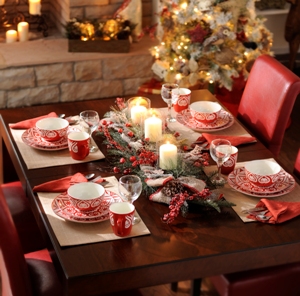 Christmas-Table-Setting.jpg Christmas-Table-Setting.jpg
