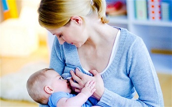 breastfeeding_2371455b.jpg