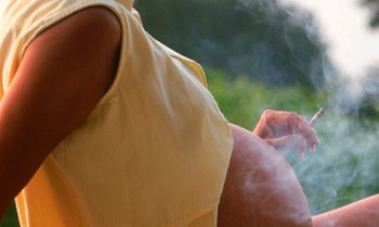 Pregnant-woman-smoking-dr-007.jpg