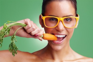 woman-eating-carrot.jpg
