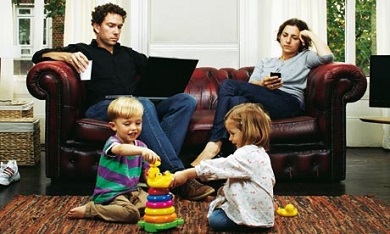 Cosy-family-at-home-007.jpg