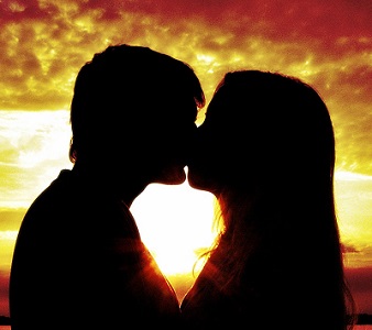 Romantic Kiss .jpg