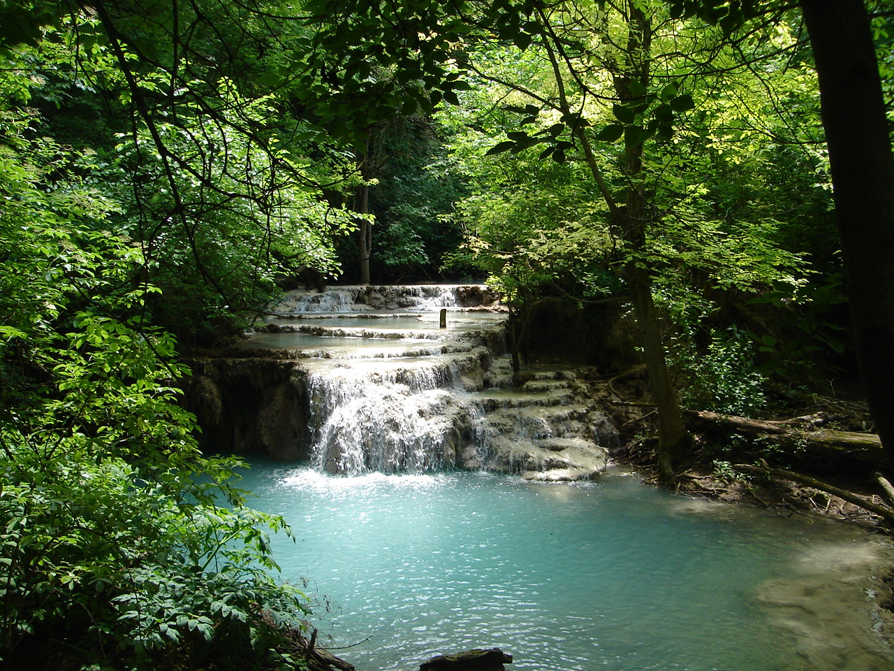 KrushunaIwatterfall.jpg KrushunaIwatterfall.jpg