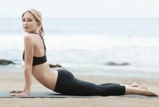 Kate-Hudson-pilates-uprajnenia-stegnato-tialo.jpg