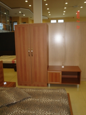 wardrobe_3_framar.jpg