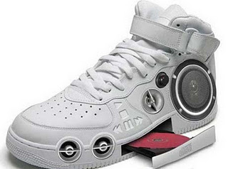 strangeshoes12.jpg